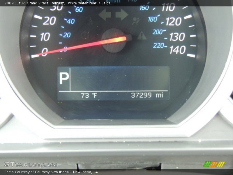 White Water Pearl / Beige 2009 Suzuki Grand Vitara Premium
