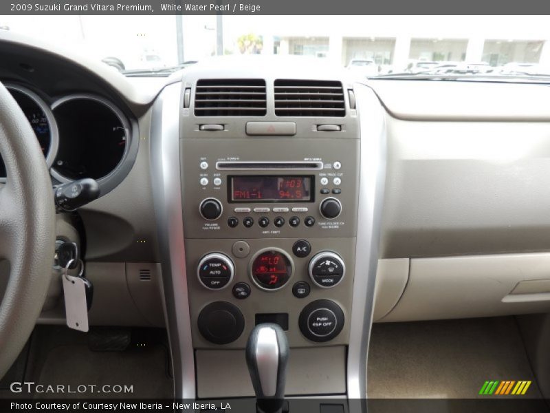 White Water Pearl / Beige 2009 Suzuki Grand Vitara Premium