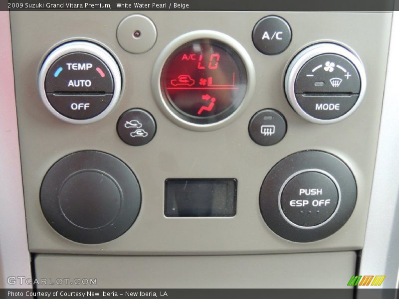 White Water Pearl / Beige 2009 Suzuki Grand Vitara Premium