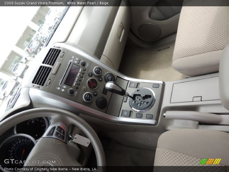 White Water Pearl / Beige 2009 Suzuki Grand Vitara Premium