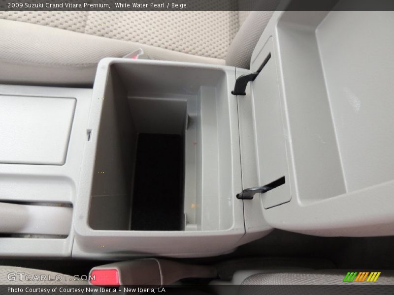 White Water Pearl / Beige 2009 Suzuki Grand Vitara Premium