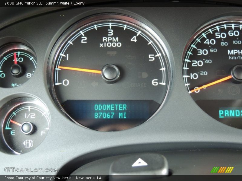 Summit White / Ebony 2008 GMC Yukon SLE