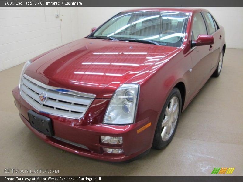 Front 3/4 View of 2006 STS V6