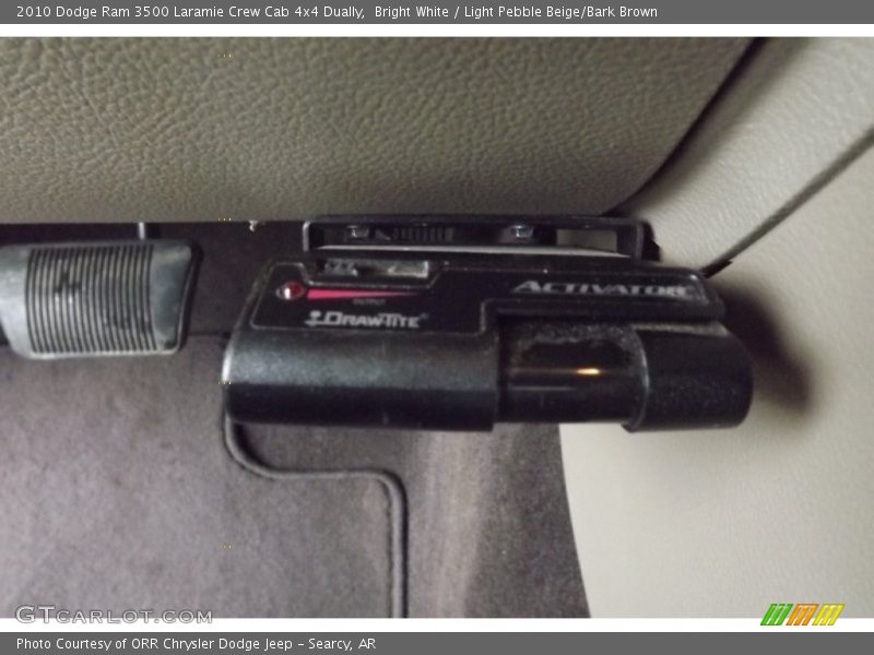 Bright White / Light Pebble Beige/Bark Brown 2010 Dodge Ram 3500 Laramie Crew Cab 4x4 Dually