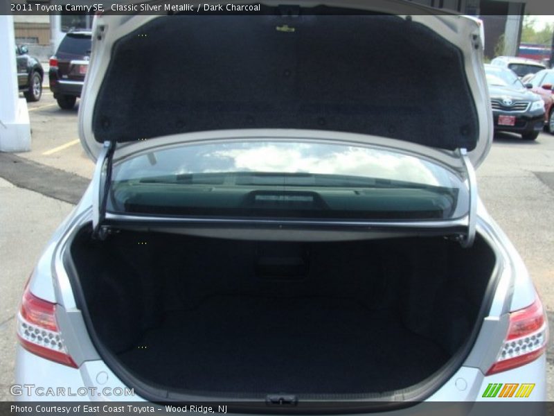 Classic Silver Metallic / Dark Charcoal 2011 Toyota Camry SE