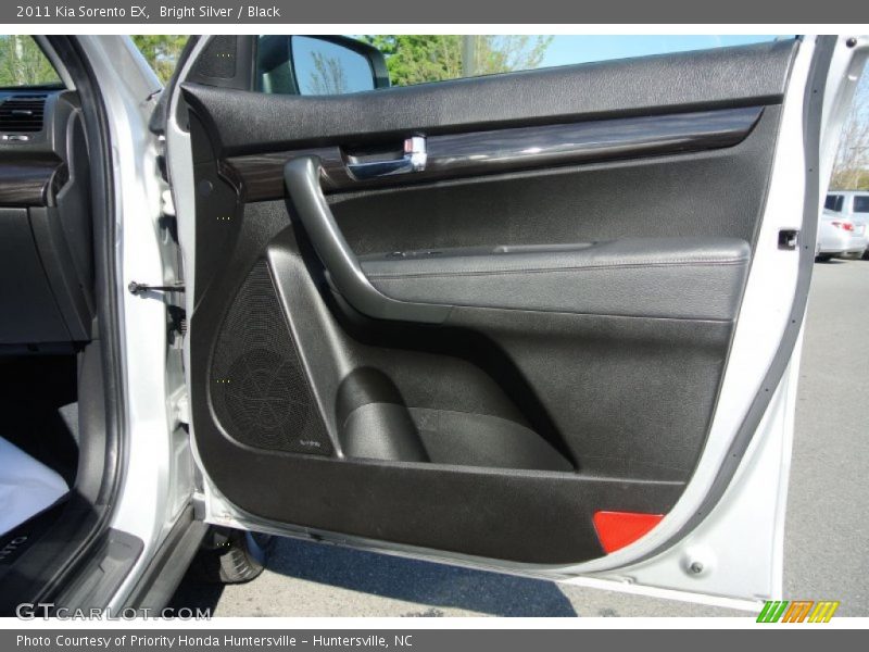 Bright Silver / Black 2011 Kia Sorento EX