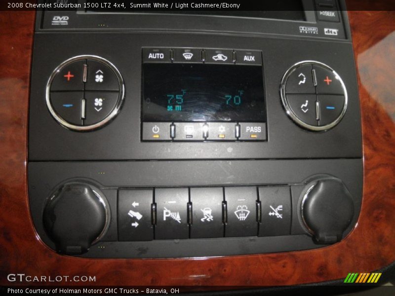 Controls of 2008 Suburban 1500 LTZ 4x4