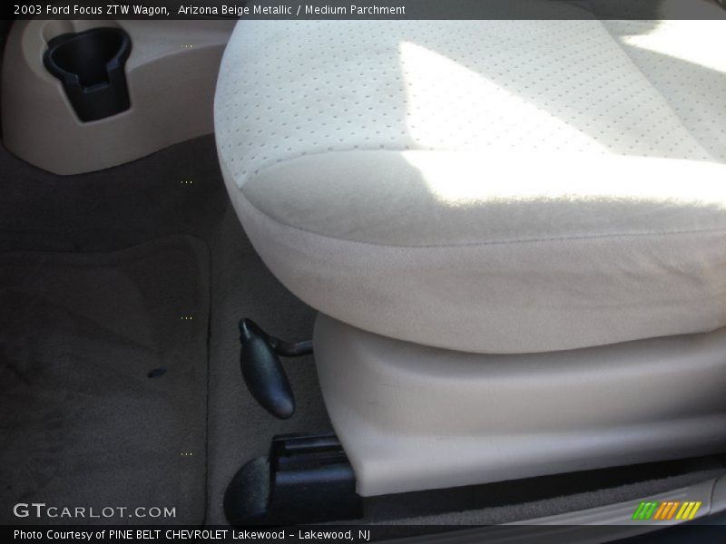 Arizona Beige Metallic / Medium Parchment 2003 Ford Focus ZTW Wagon