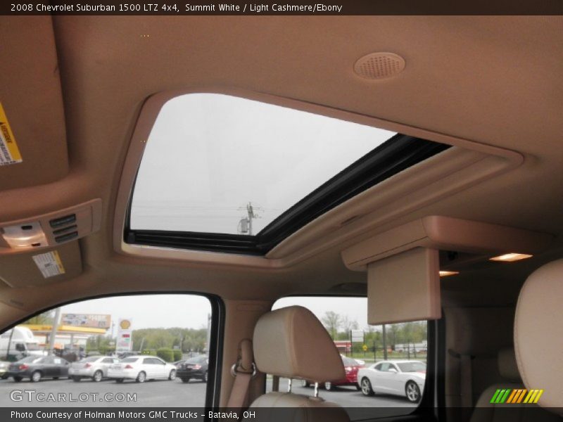 Sunroof of 2008 Suburban 1500 LTZ 4x4