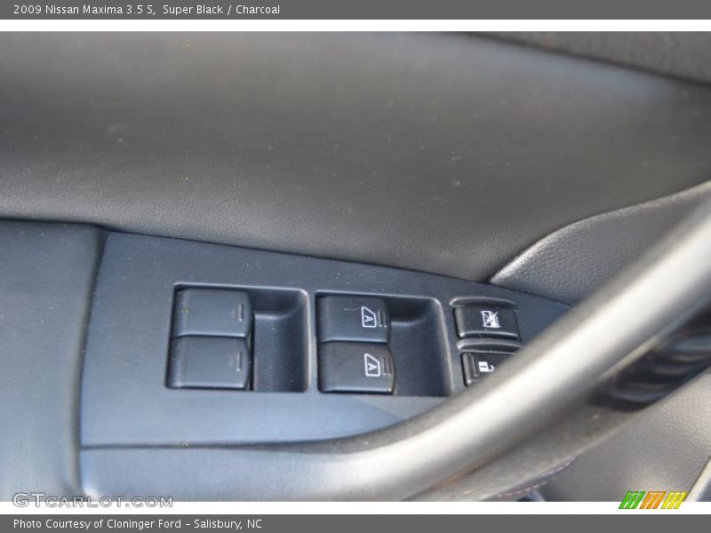 Super Black / Charcoal 2009 Nissan Maxima 3.5 S