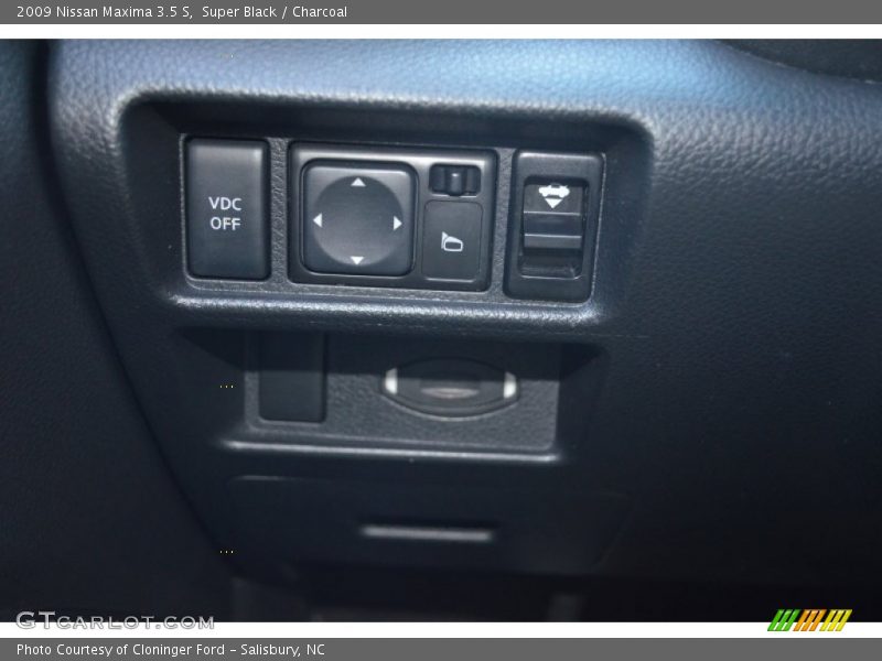 Super Black / Charcoal 2009 Nissan Maxima 3.5 S