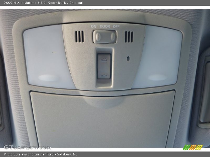 Super Black / Charcoal 2009 Nissan Maxima 3.5 S