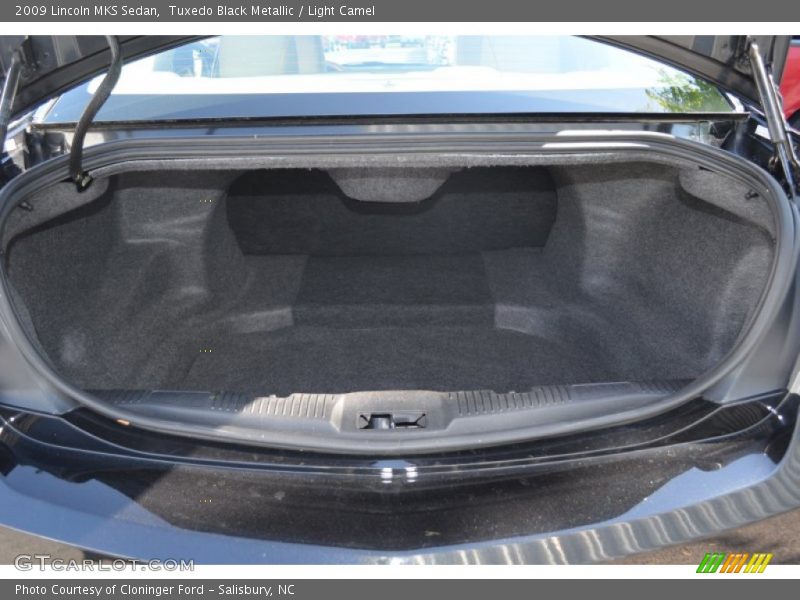 Tuxedo Black Metallic / Light Camel 2009 Lincoln MKS Sedan