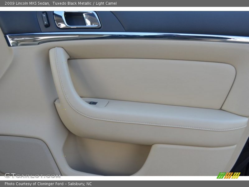Tuxedo Black Metallic / Light Camel 2009 Lincoln MKS Sedan