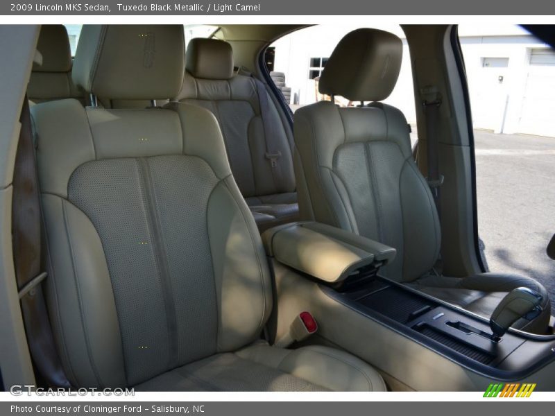 Tuxedo Black Metallic / Light Camel 2009 Lincoln MKS Sedan