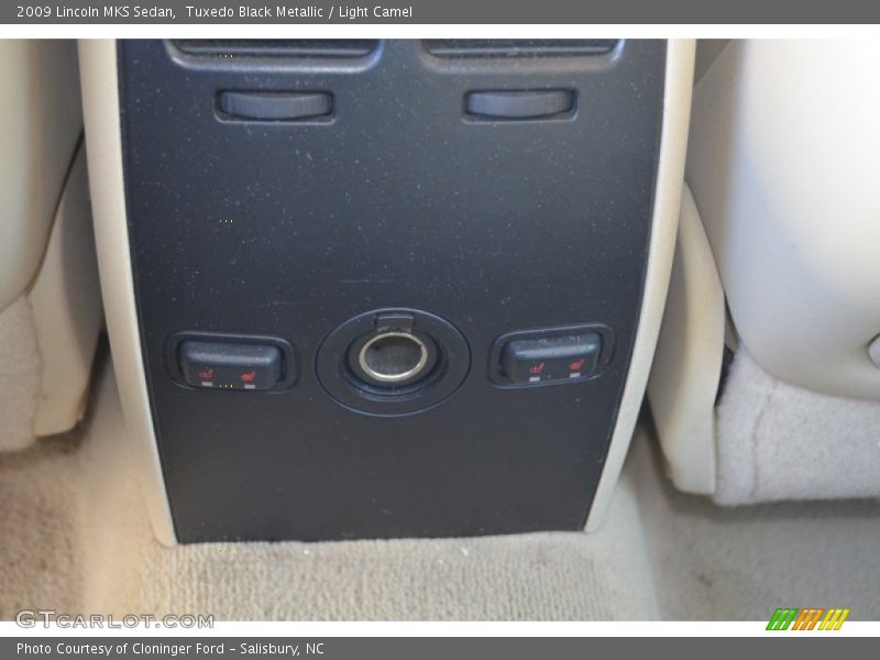 Tuxedo Black Metallic / Light Camel 2009 Lincoln MKS Sedan