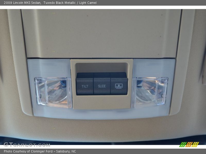 Tuxedo Black Metallic / Light Camel 2009 Lincoln MKS Sedan