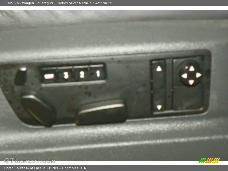 Reflex Silver Metallic / Anthracite 2005 Volkswagen Touareg V8