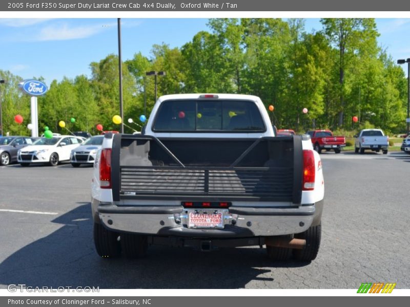 Oxford White / Tan 2005 Ford F350 Super Duty Lariat Crew Cab 4x4 Dually