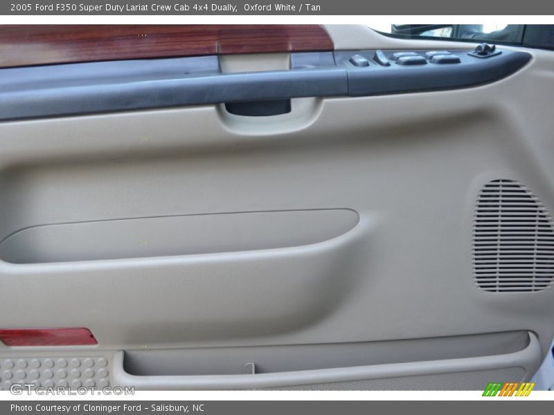 Oxford White / Tan 2005 Ford F350 Super Duty Lariat Crew Cab 4x4 Dually