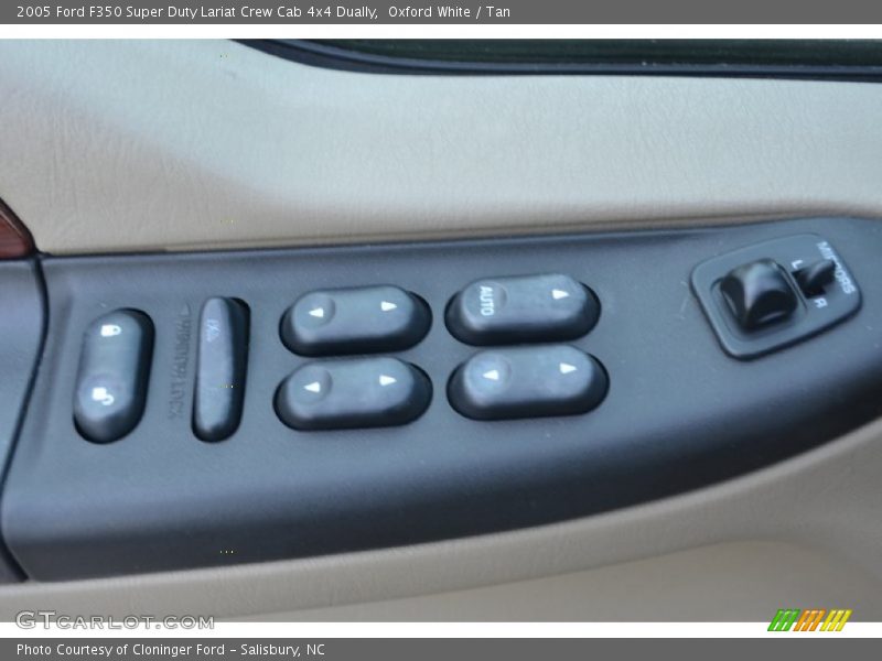 Oxford White / Tan 2005 Ford F350 Super Duty Lariat Crew Cab 4x4 Dually