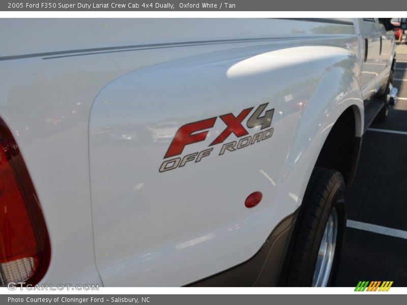 Oxford White / Tan 2005 Ford F350 Super Duty Lariat Crew Cab 4x4 Dually