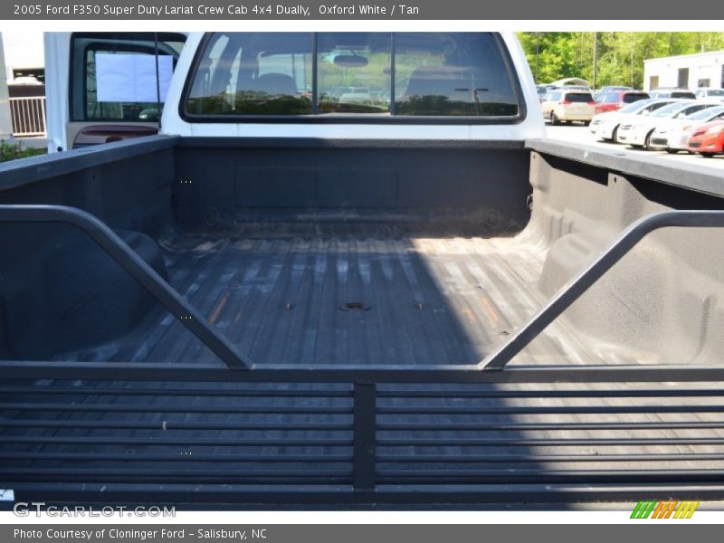 Oxford White / Tan 2005 Ford F350 Super Duty Lariat Crew Cab 4x4 Dually