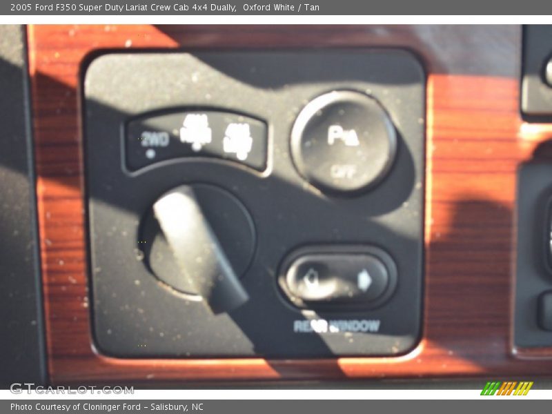 Oxford White / Tan 2005 Ford F350 Super Duty Lariat Crew Cab 4x4 Dually
