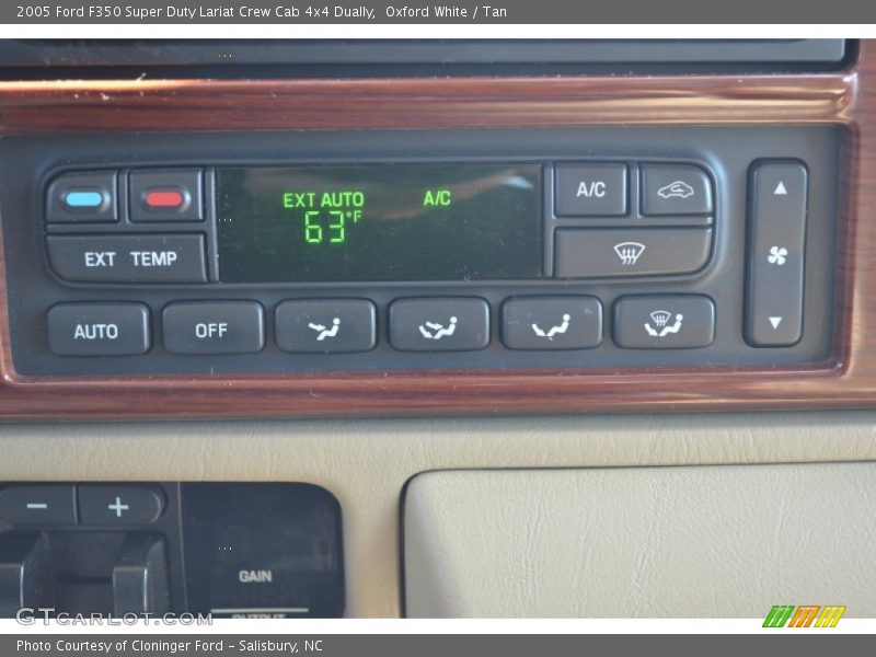Oxford White / Tan 2005 Ford F350 Super Duty Lariat Crew Cab 4x4 Dually