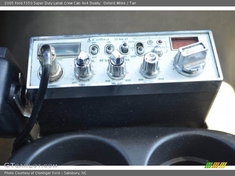 Oxford White / Tan 2005 Ford F350 Super Duty Lariat Crew Cab 4x4 Dually