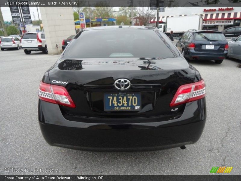 Black / Ash Gray 2010 Toyota Camry LE