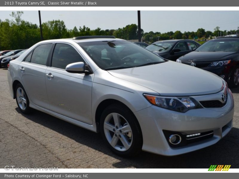 Classic Silver Metallic / Black 2013 Toyota Camry SE