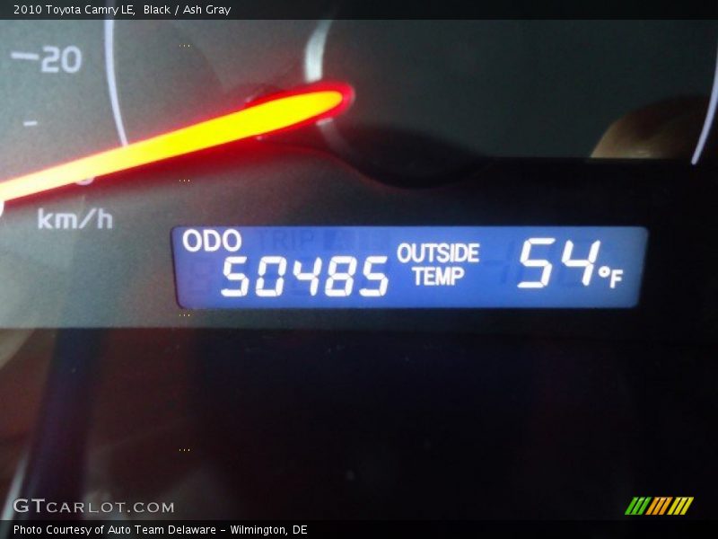 Black / Ash Gray 2010 Toyota Camry LE