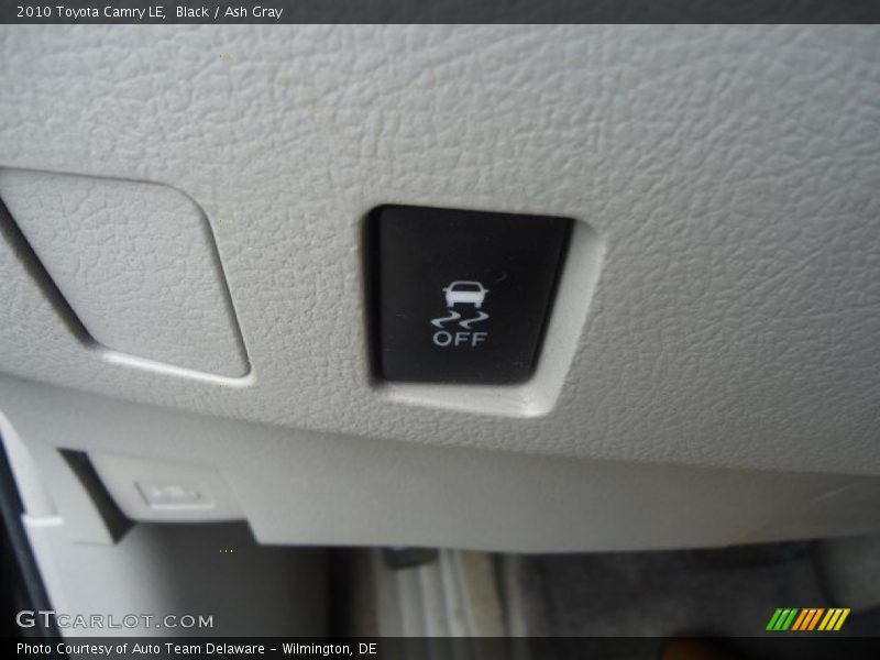 Black / Ash Gray 2010 Toyota Camry LE