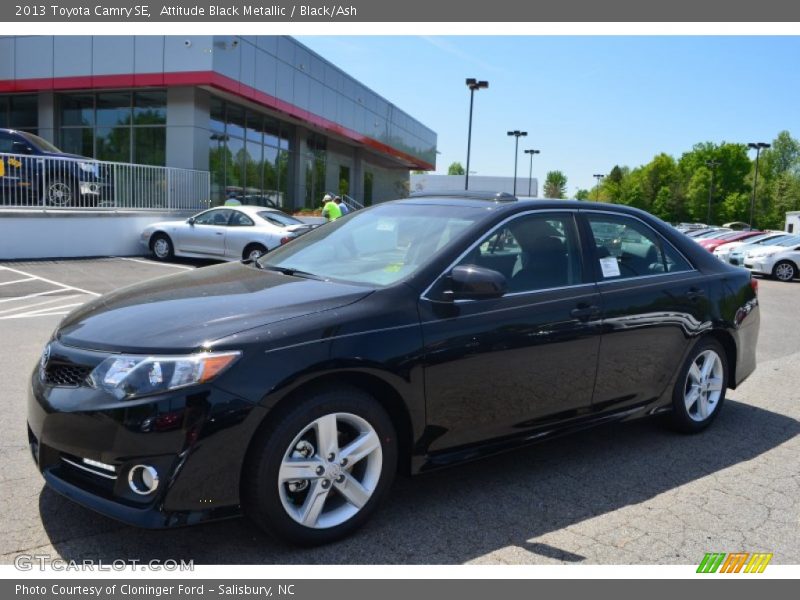 Attitude Black Metallic / Black/Ash 2013 Toyota Camry SE
