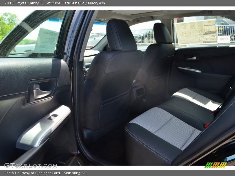 Attitude Black Metallic / Black/Ash 2013 Toyota Camry SE