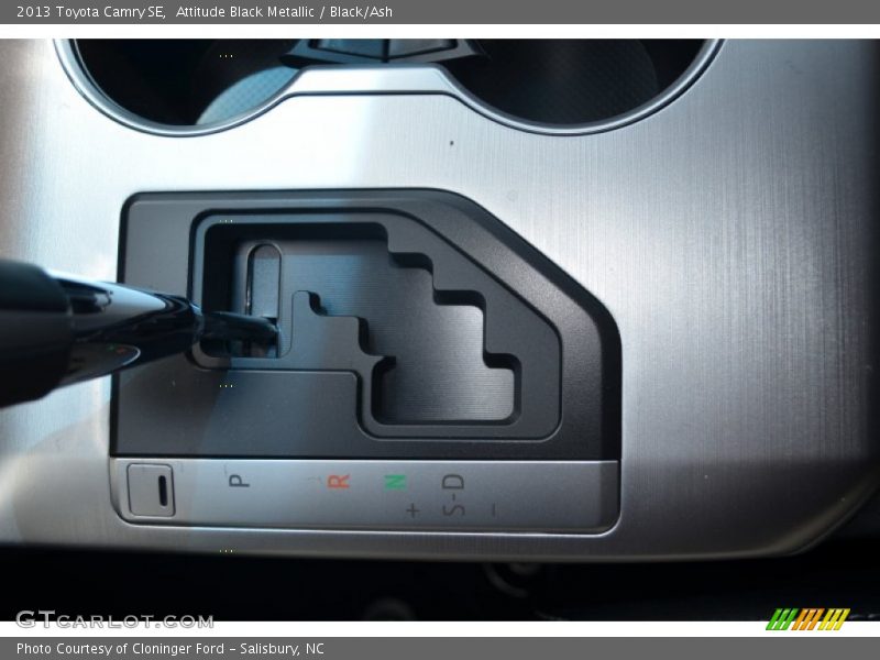 Attitude Black Metallic / Black/Ash 2013 Toyota Camry SE