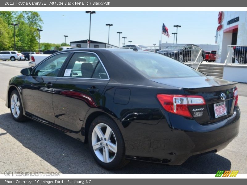 Attitude Black Metallic / Black/Ash 2013 Toyota Camry SE