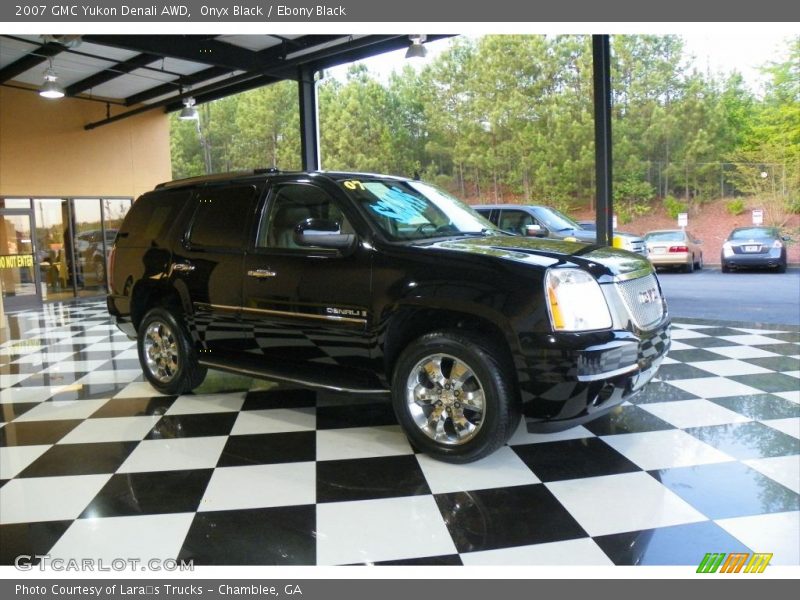 Onyx Black / Ebony Black 2007 GMC Yukon Denali AWD