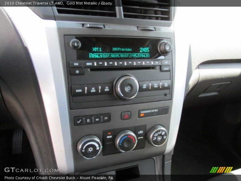 Controls of 2010 Traverse LT AWD