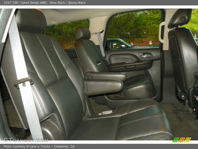 Onyx Black / Ebony Black 2007 GMC Yukon Denali AWD