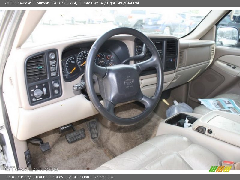 Summit White / Light Gray/Neutral 2001 Chevrolet Suburban 1500 Z71 4x4