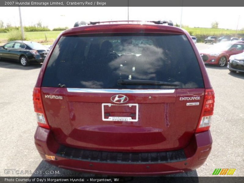 Cranberry Red / Beige 2007 Hyundai Entourage Limited