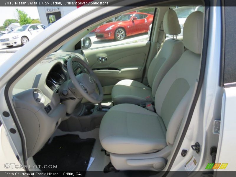  2013 Versa 1.6 SV Sedan Sandstone Interior
