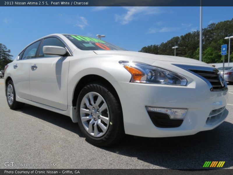 Pearl White / Charcoal 2013 Nissan Altima 2.5 S