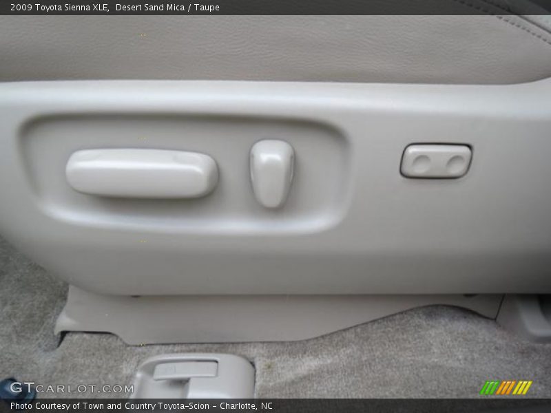 Desert Sand Mica / Taupe 2009 Toyota Sienna XLE
