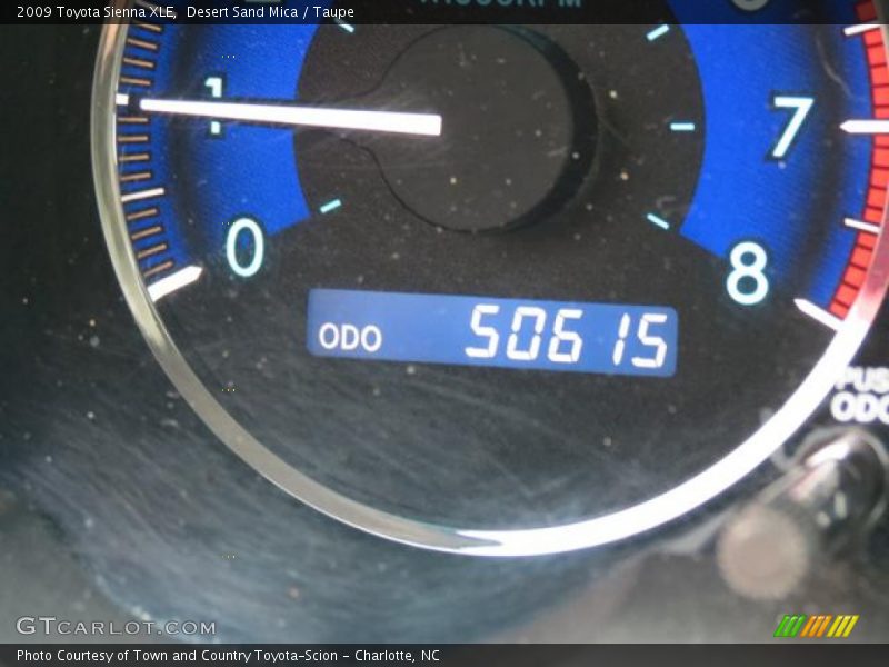 Desert Sand Mica / Taupe 2009 Toyota Sienna XLE