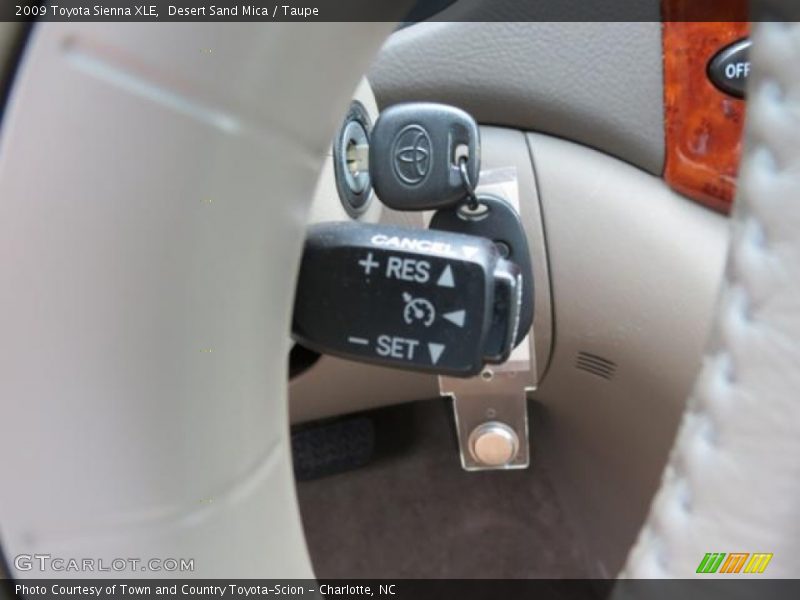 Desert Sand Mica / Taupe 2009 Toyota Sienna XLE
