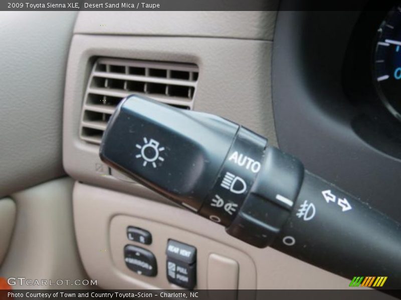 Desert Sand Mica / Taupe 2009 Toyota Sienna XLE