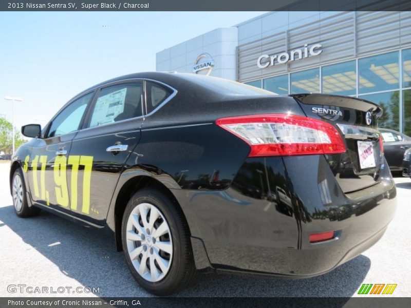 Super Black / Charcoal 2013 Nissan Sentra SV